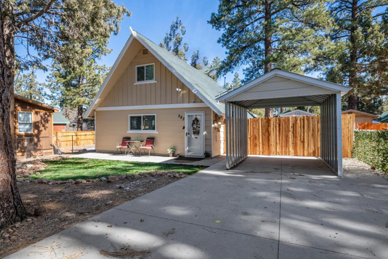 Maple Lane Lodge - Adorable Chalet On A Fully Fenced Lot With A Hot Tub And More! Sugarloaf Exterior photo